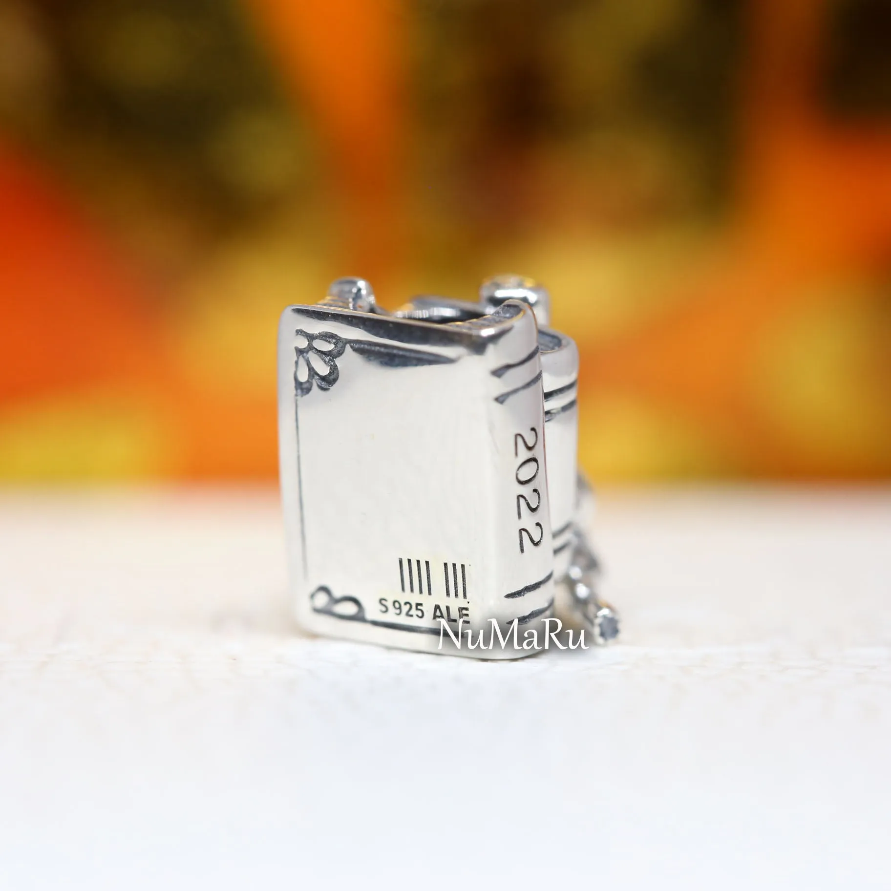 2022 Graduation Charm 790790C00