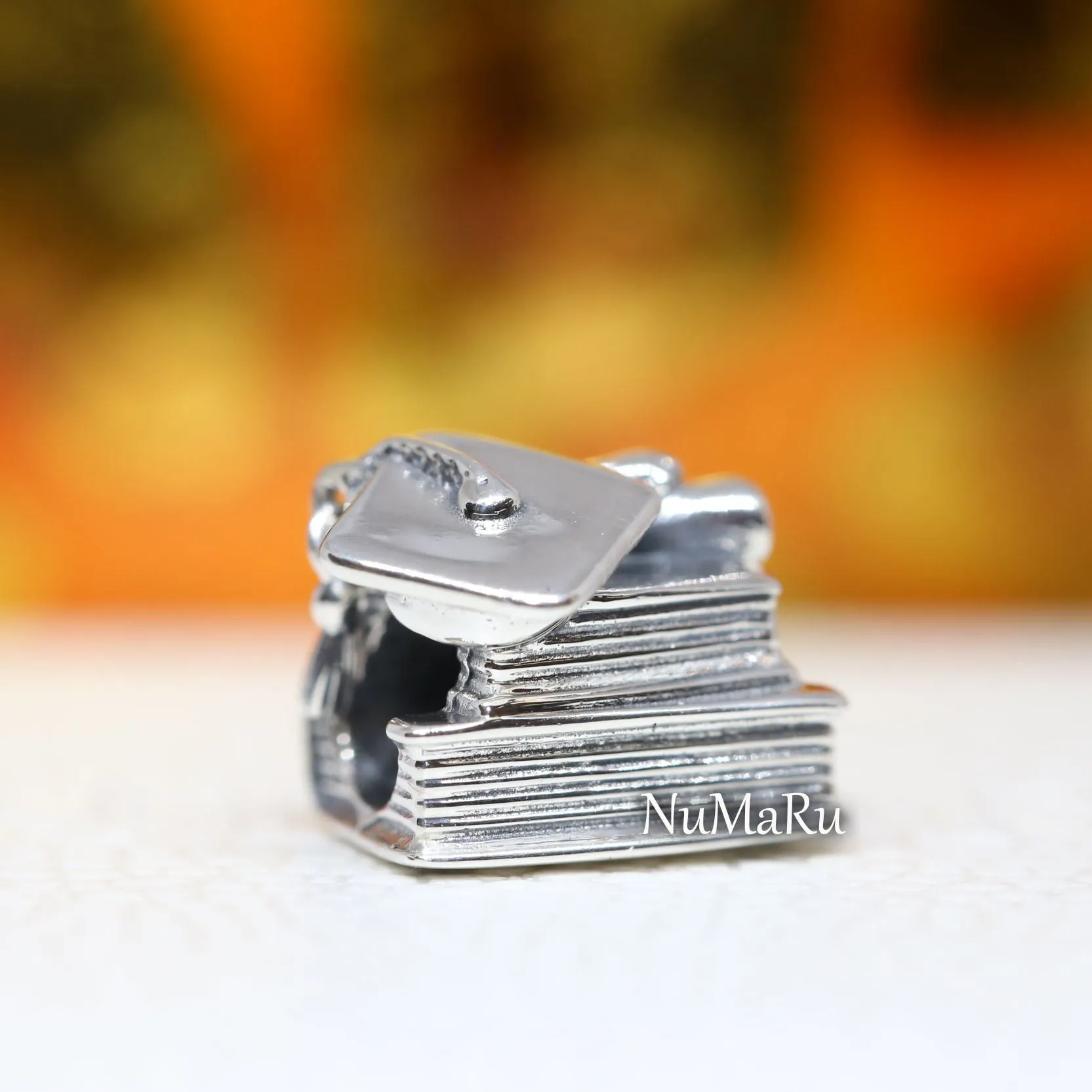 2022 Graduation Charm 790790C00