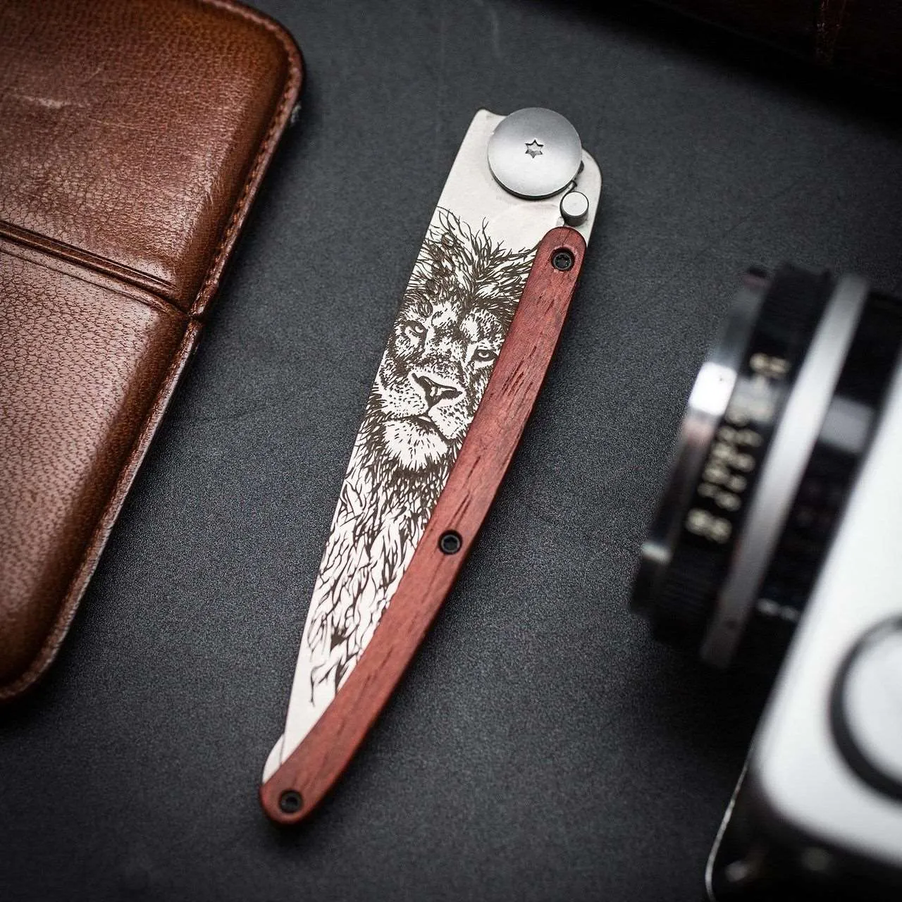 Coral Wood and Lion Ornate Decorative Pocket Knife